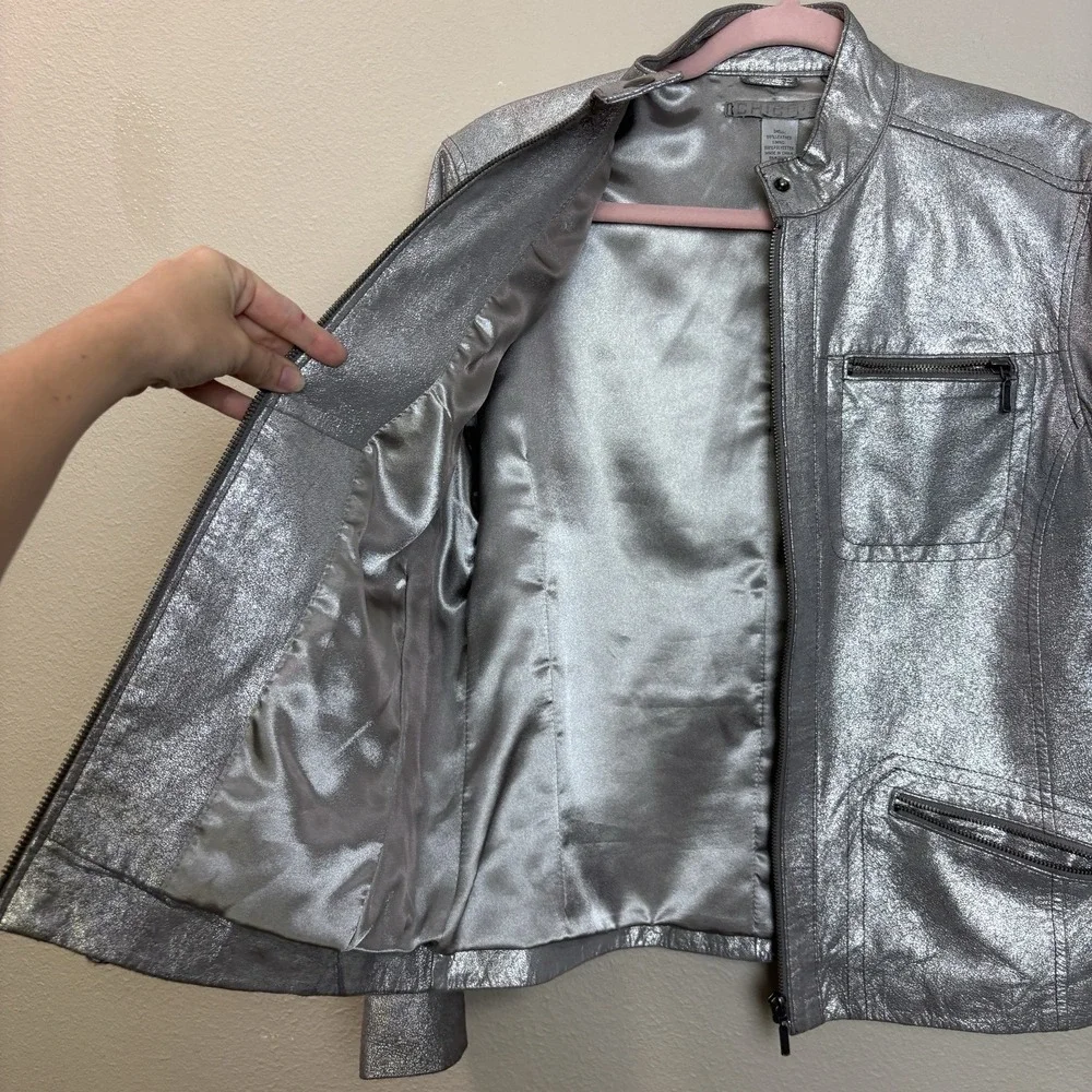 Chico's Lavish Luster Metallic Silver Leather Motorcycle‎ Jacket Sz 1 Medium Y2K